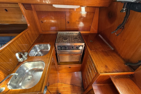 CARPE DIEM 33ft Vindo Yacht For Sale