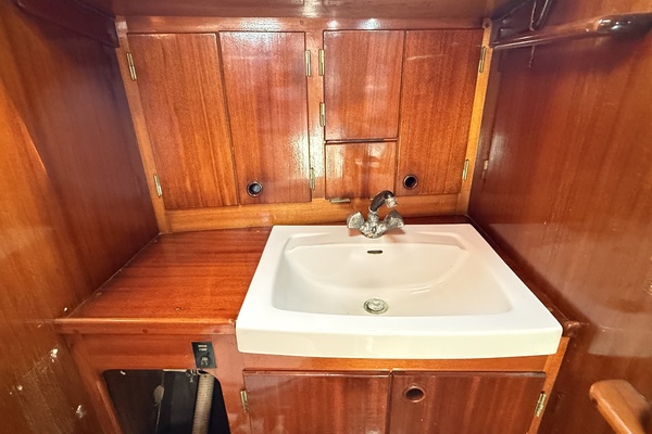 CARPE DIEM 33ft Vindo Yacht For Sale