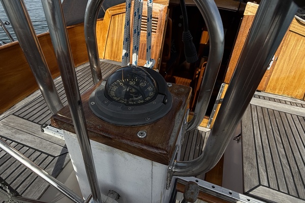 CARPE DIEM 33ft Vindo Yacht For Sale