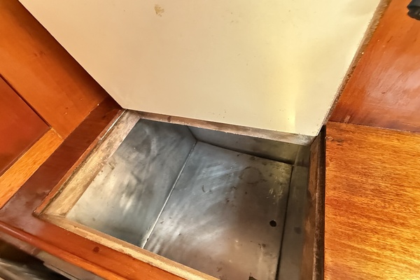 CARPE DIEM 33ft Vindo Yacht For Sale