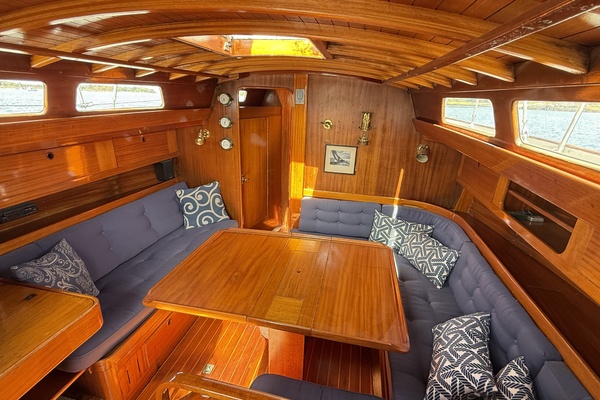 CARPE DIEM 33ft Vindo Yacht For Sale