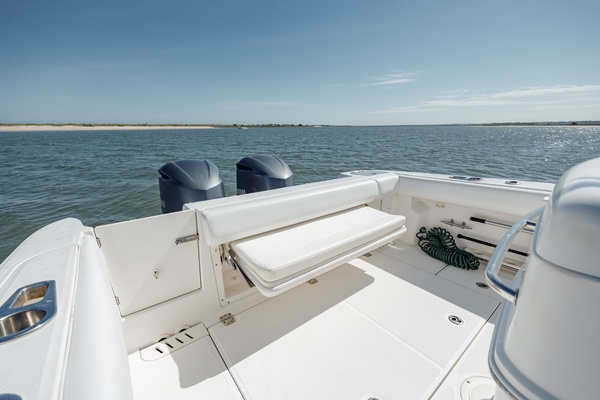 32ft Boston Whaler Yacht For Sale