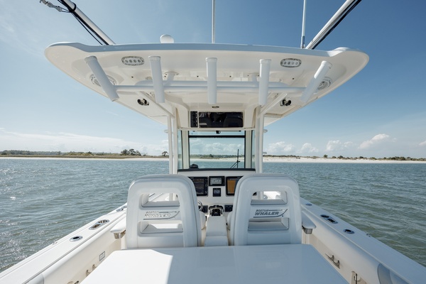 32ft Boston Whaler Yacht For Sale