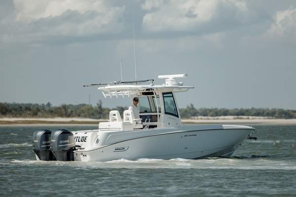 32ft Boston Whaler Yacht For Sale