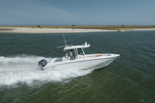 32ft Boston Whaler Yacht For Sale