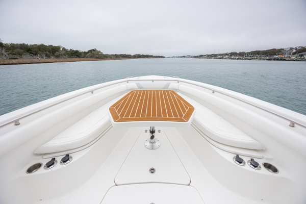 32ft Boston Whaler Yacht For Sale