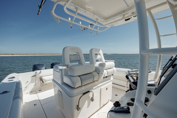 32ft Boston Whaler Yacht For Sale