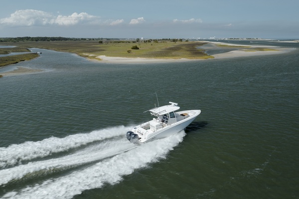 32ft Boston Whaler Yacht For Sale
