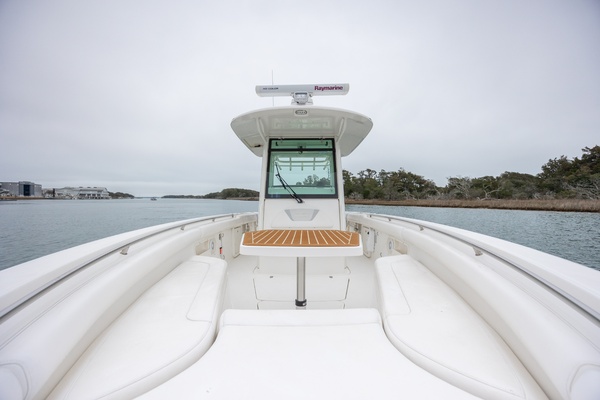 32ft Boston Whaler Yacht For Sale