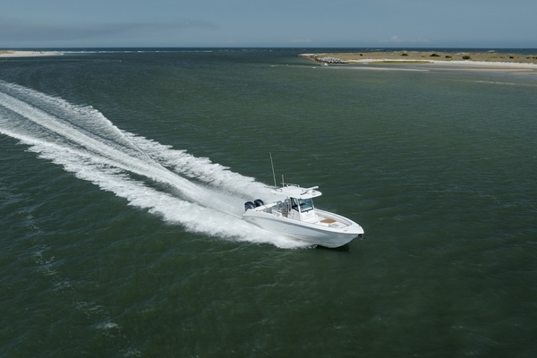 32ft Boston Whaler Yacht For Sale