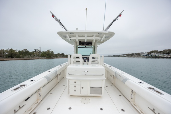 32ft Boston Whaler Yacht For Sale
