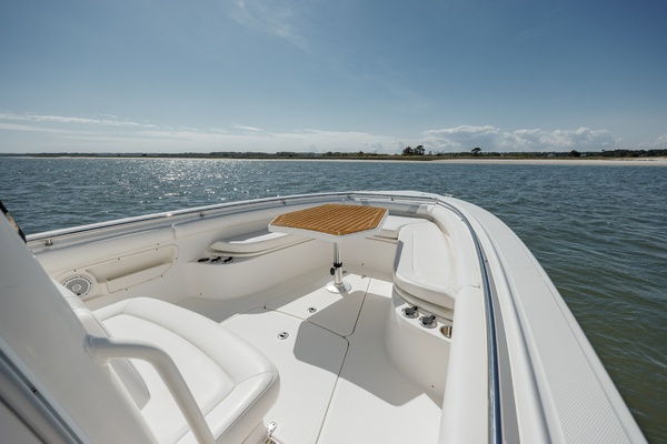32ft Boston Whaler Yacht For Sale