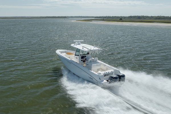 32ft Boston Whaler Yacht For Sale