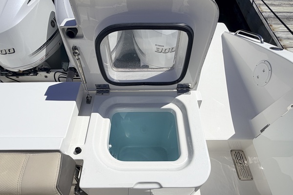 38ft Pursuit Yacht For Sale