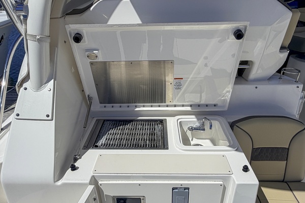 38ft Pursuit Yacht For Sale