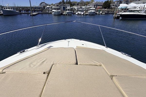 38ft Pursuit Yacht For Sale