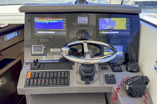 38ft Pursuit Yacht For Sale