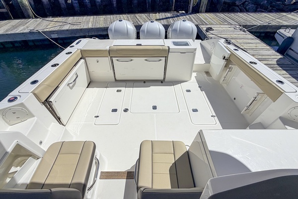 38ft Pursuit Yacht For Sale