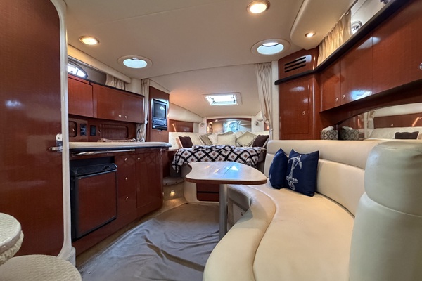 32ft Sea Ray Yacht For Sale