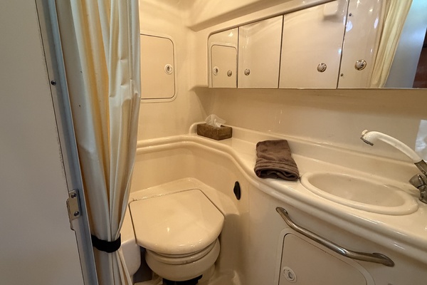 32ft Sea Ray Yacht For Sale