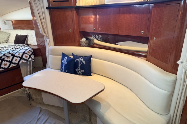 32ft Sea Ray Yacht For Sale