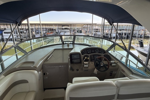Photo of the 2003 Sea Ray 320 Sundancer