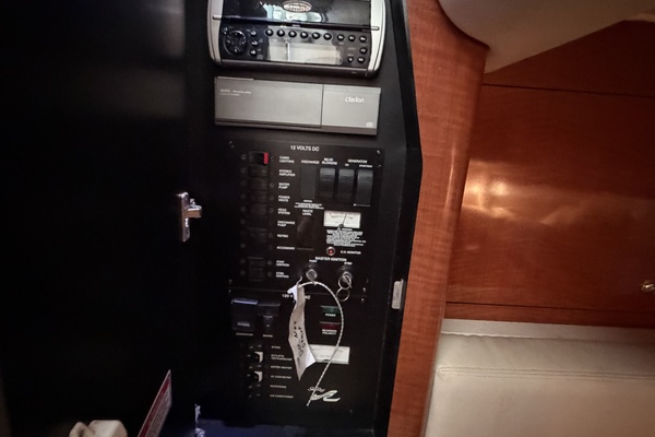 32ft Sea Ray Yacht For Sale