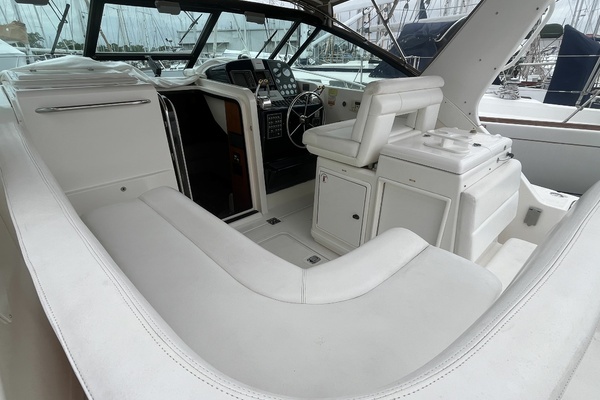 Photo of the 1999 Tiara Yachts 3500 Open "Highlander"