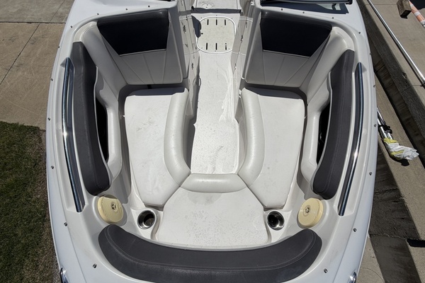 24ft Four Winns Yacht For Sale