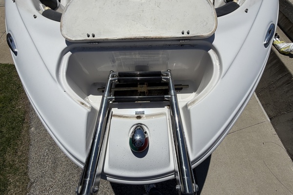 24ft Four Winns Yacht For Sale