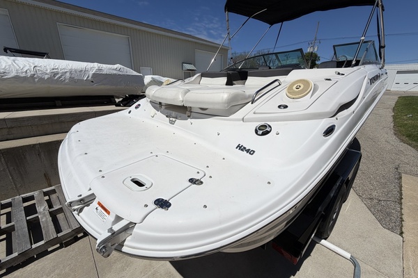 24ft Four Winns Yacht For Sale