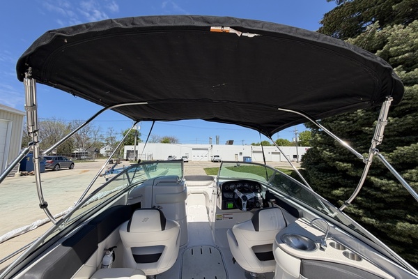 24ft Four Winns Yacht For Sale