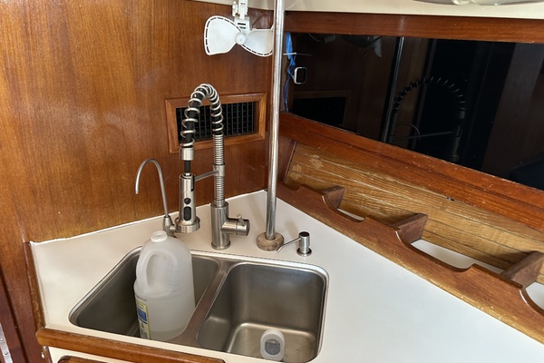 SEA DRAGON 42ft Catalina Yacht For Sale