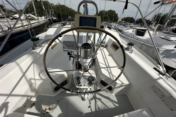 SEA DRAGON 42ft Catalina Yacht For Sale