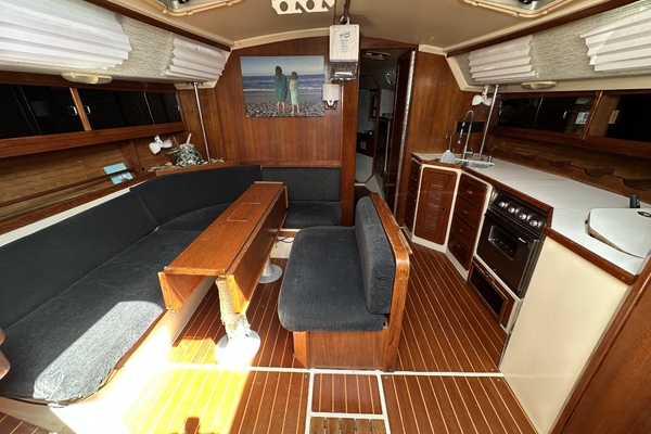 SEA DRAGON 42ft Catalina Yacht For Sale