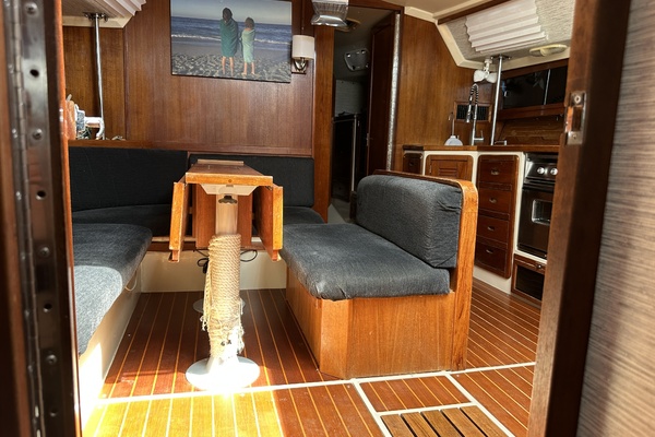 SEA DRAGON 42ft Catalina Yacht For Sale