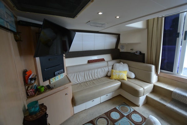 Miss Kitty 35ft Carver Yacht For Sale