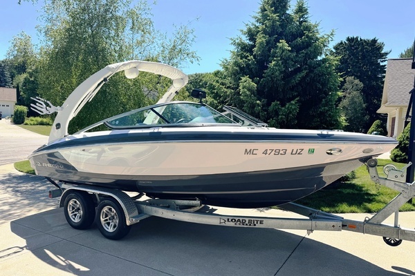 21-ft-Regal-2019-2100 Bowrider- Holland Michigan United States  yacht for sale