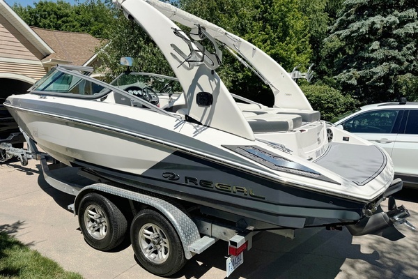 Photo of the 2019 Regal 2100 Bowrider
