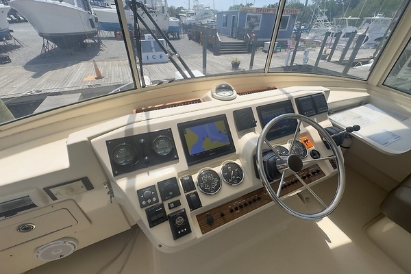 2006 Mainship 43