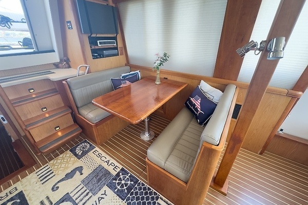 2006 Mainship 43