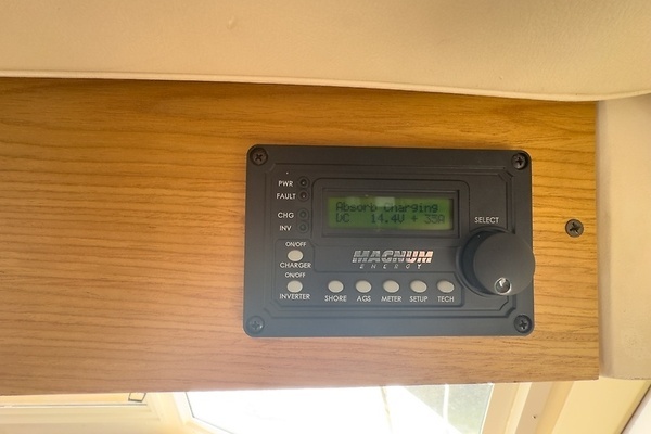 2006 Mainship 43
