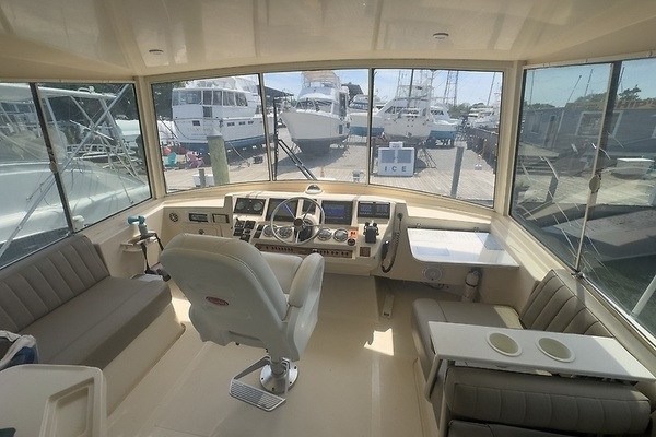 2006 Mainship 43