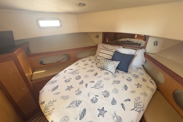 2006 Mainship 43