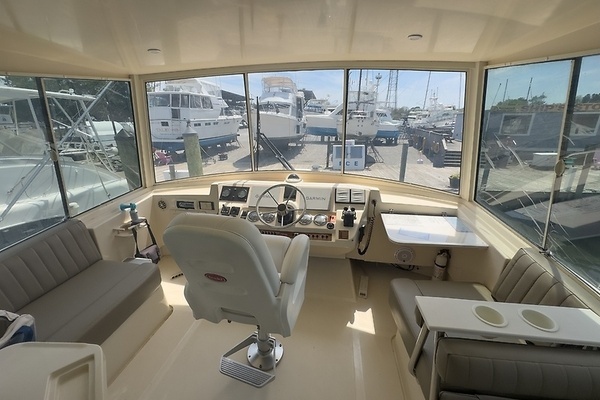 2006 Mainship 43