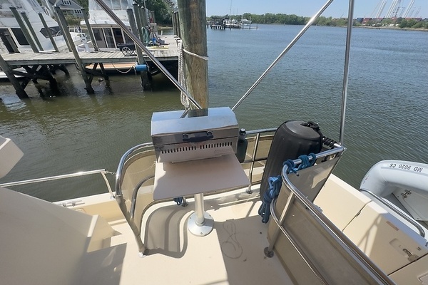 2006 Mainship 43