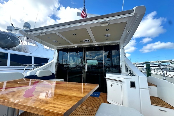 2015 Azimut 55