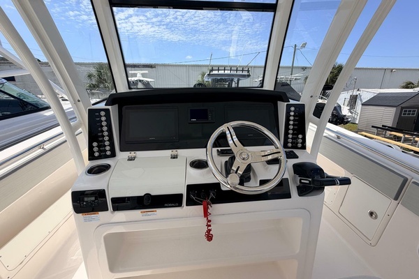 30ft Robalo Yacht For Sale