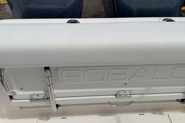30ft Robalo Yacht For Sale