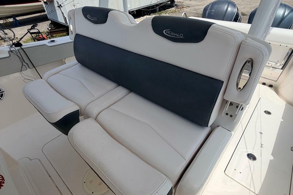 30ft Robalo Yacht For Sale